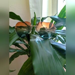 Heart Shaped Frameless Sunglasses
